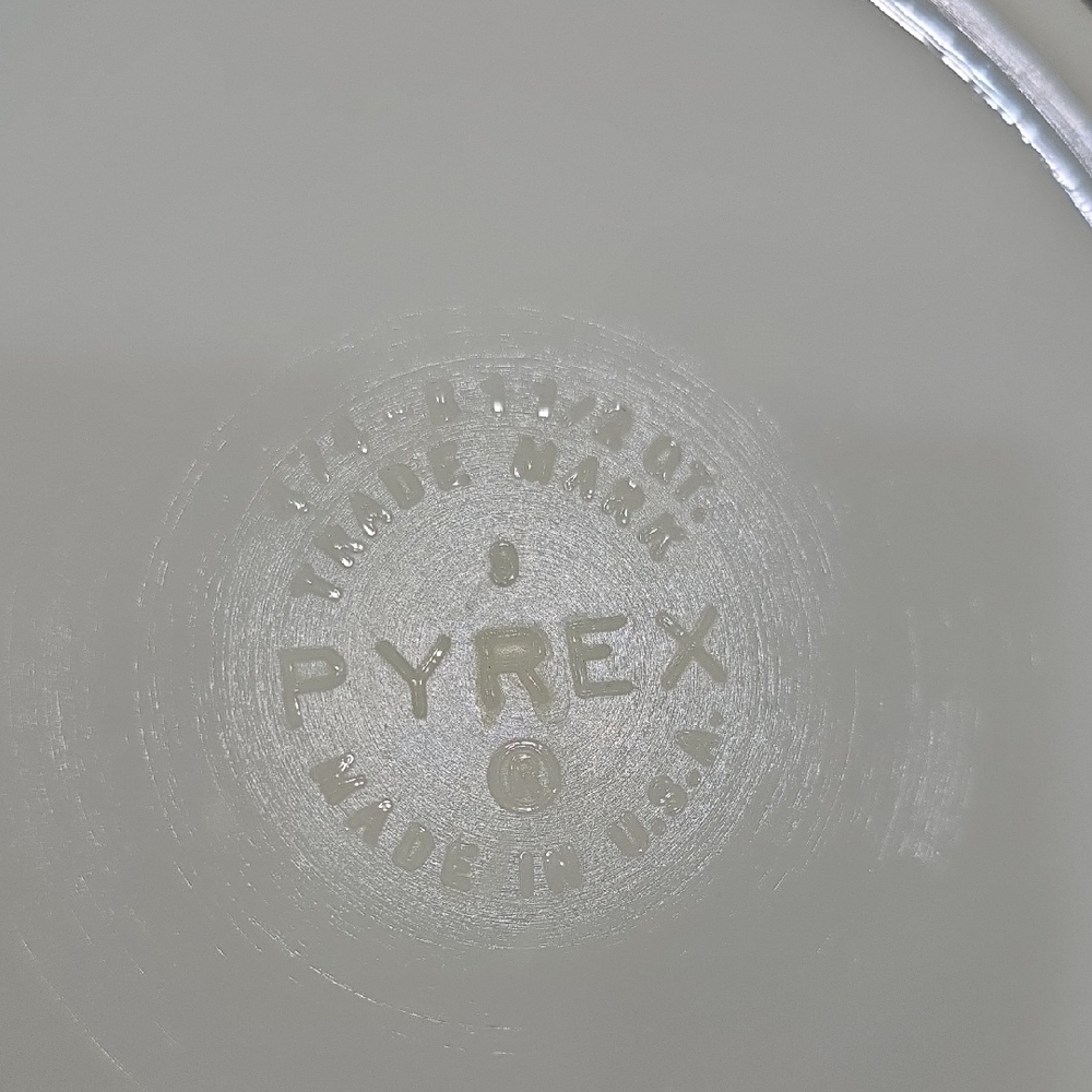 Pyrex Amish Butterprint Nesting Multi Use Bowls. 2 Pc. EUC - Picture 2 of 7